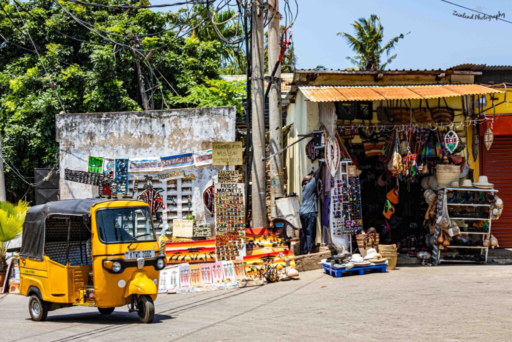 Mombasa vibes, from the Foto Mtaani 1 exhibition by Zainab Mejja